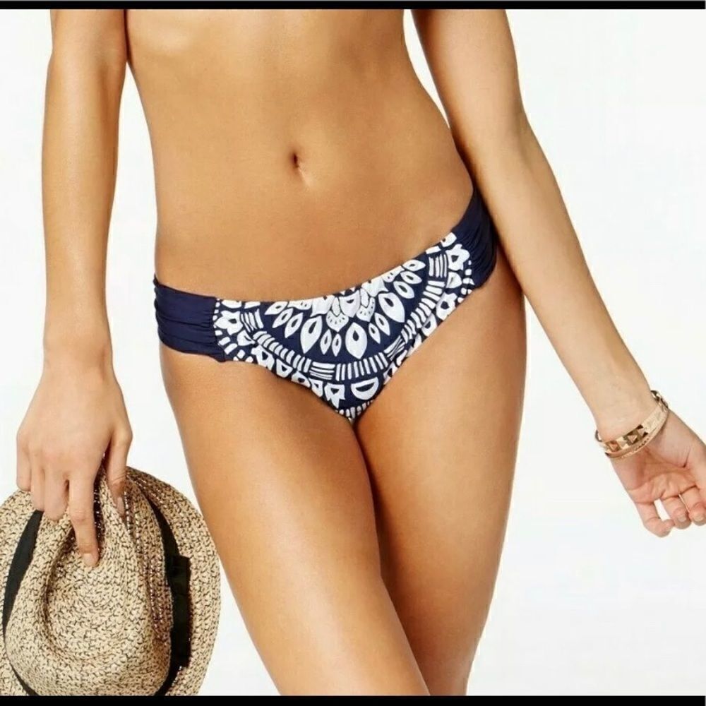 ..Trina Turk Indochine navy & white bikini bottoms. Size 4 - Picture 2 of 9